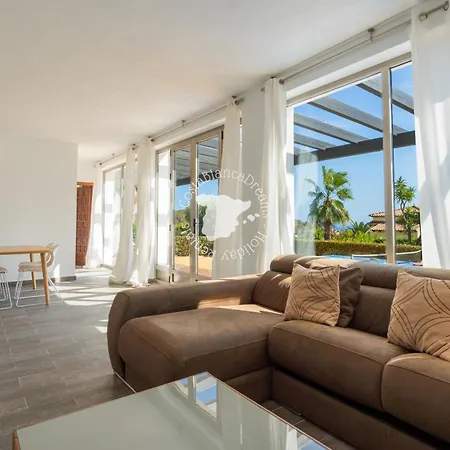 Villa Costablancadreams Casa Con Vista In Calpe Empedrola